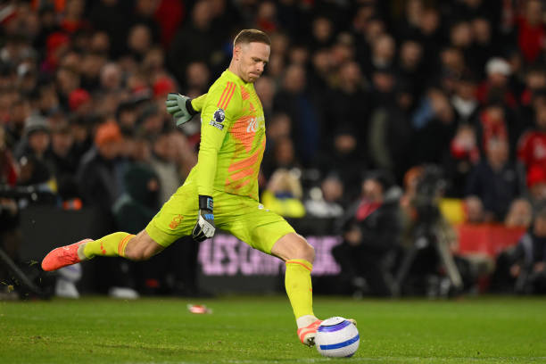 某俱乐部主 某俱乐部主